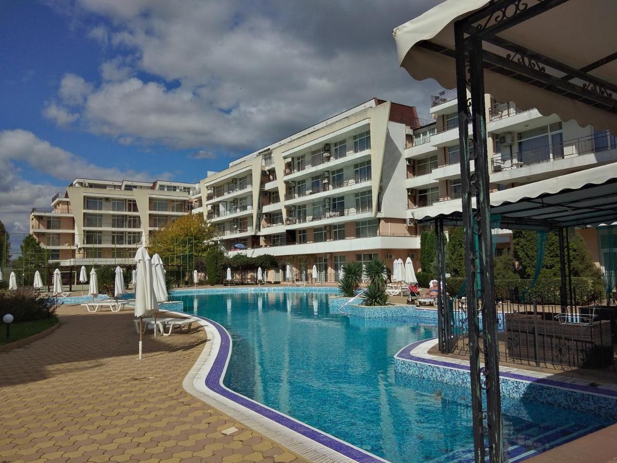 Apartment Daisy Grand Kamelia Sunny Beach Buitenkant foto