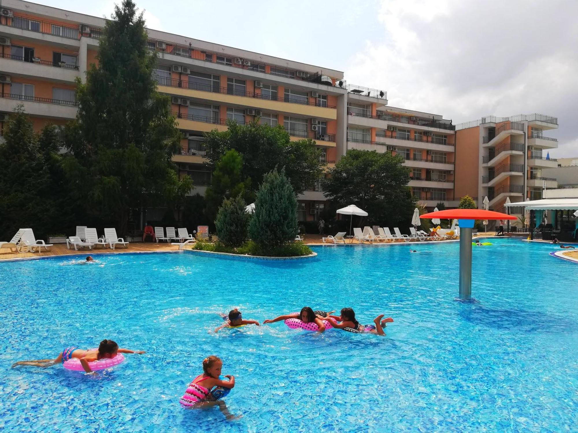 Apartment Daisy Grand Kamelia Sunny Beach Buitenkant foto